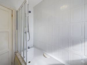 bathroom area - click for photo gallery